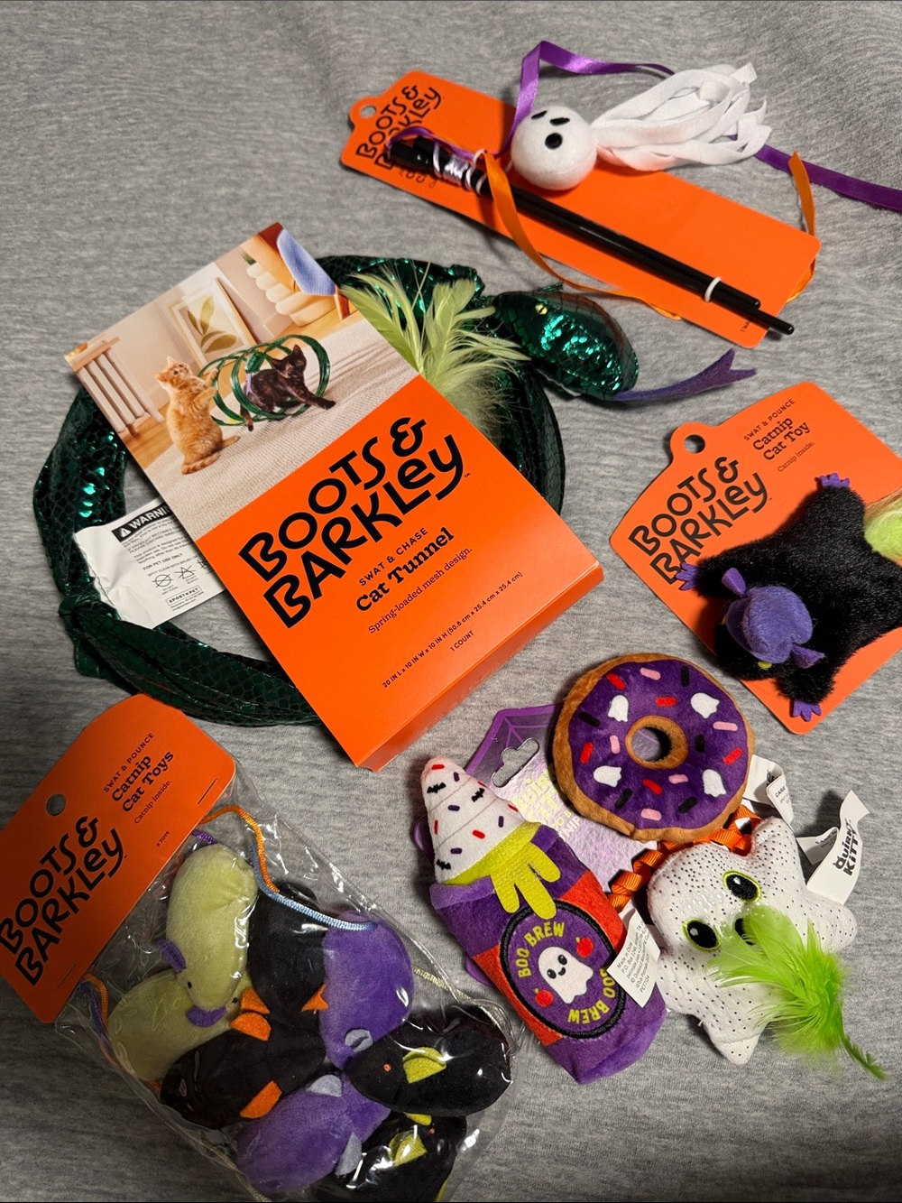 Boots & Barkley Halloween Plush Cat Toys, tunnel, catnip mice